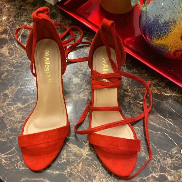 Red Tie Up Heels - Picture 2 of 8